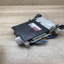 89221 0D870 MB238100 8010  Fuse module Toyota Yaris