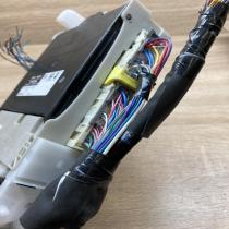 89221 0D120 MB238000 8621  Fuse module Toyota Yaris