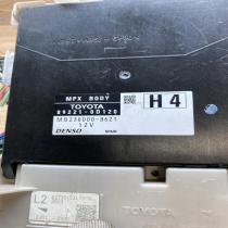 89221 0D120 MB238000 8621  Fuse module Toyota Yaris