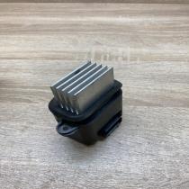 VP5NEH 19E624 AA   Heater blower motor/fan resistor Nissan Navara D40