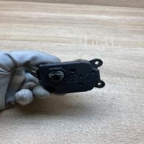 006587W 09180200  Air flap motor/actuator Opel Vectra C