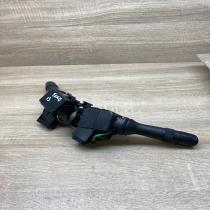 0D310 17F939   Wiper turn signal indicator stalk/switch Toyota Yaris