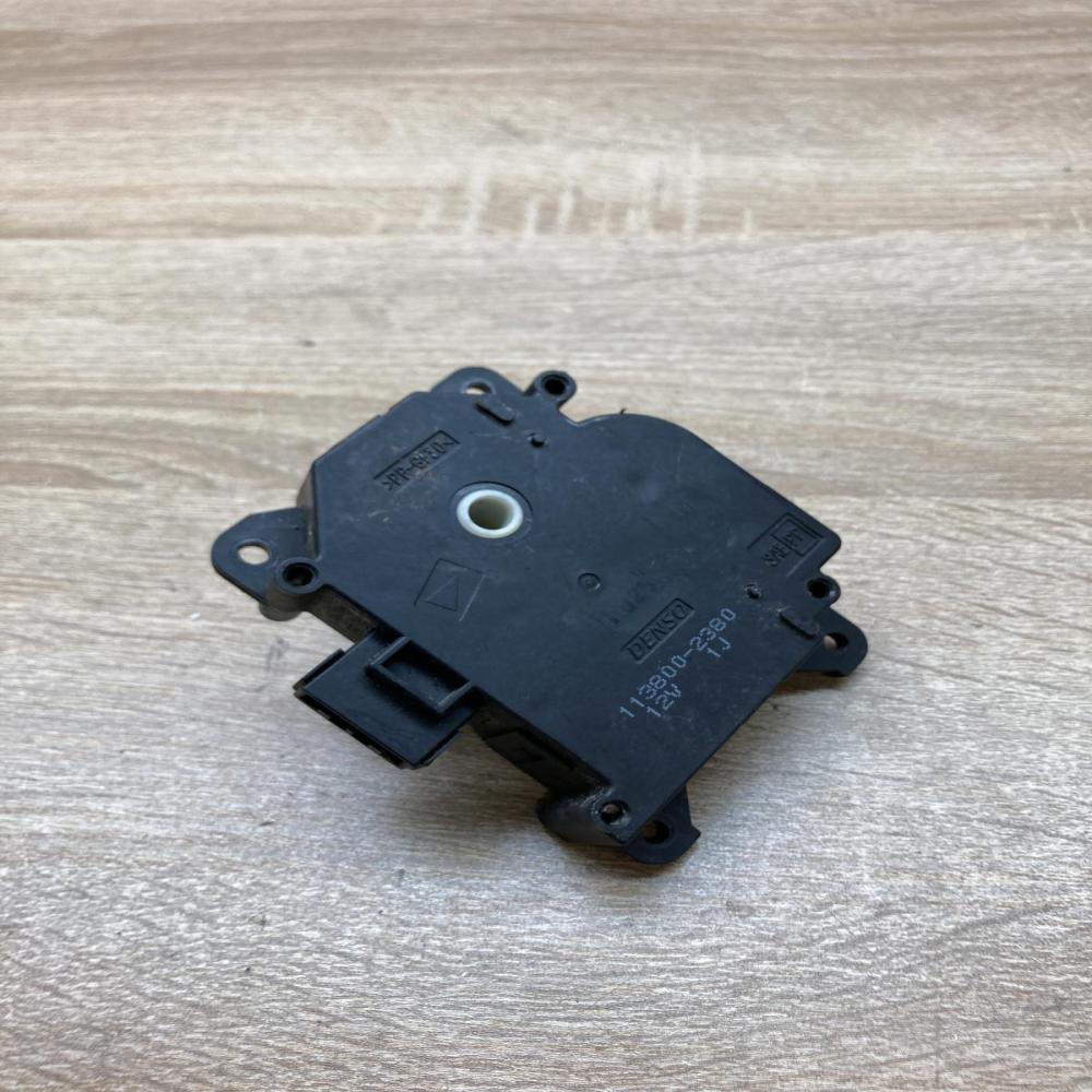 113800 2380   Air flap motor/actuator Honda Accord