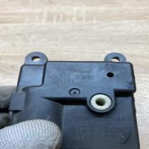 2L351 30840   Air flap motor/actuator Nissan Altima