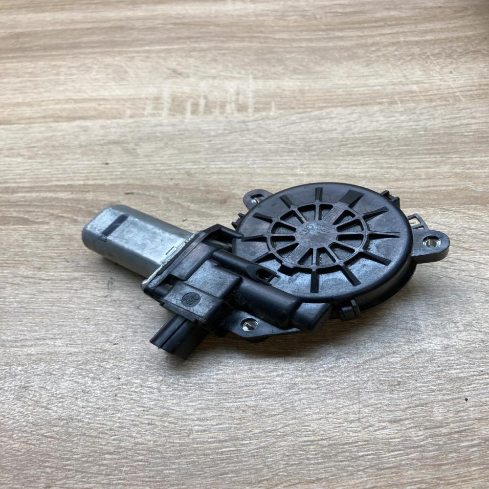 GA 558RN 125400  Rear door window regulator motor Mazda 2