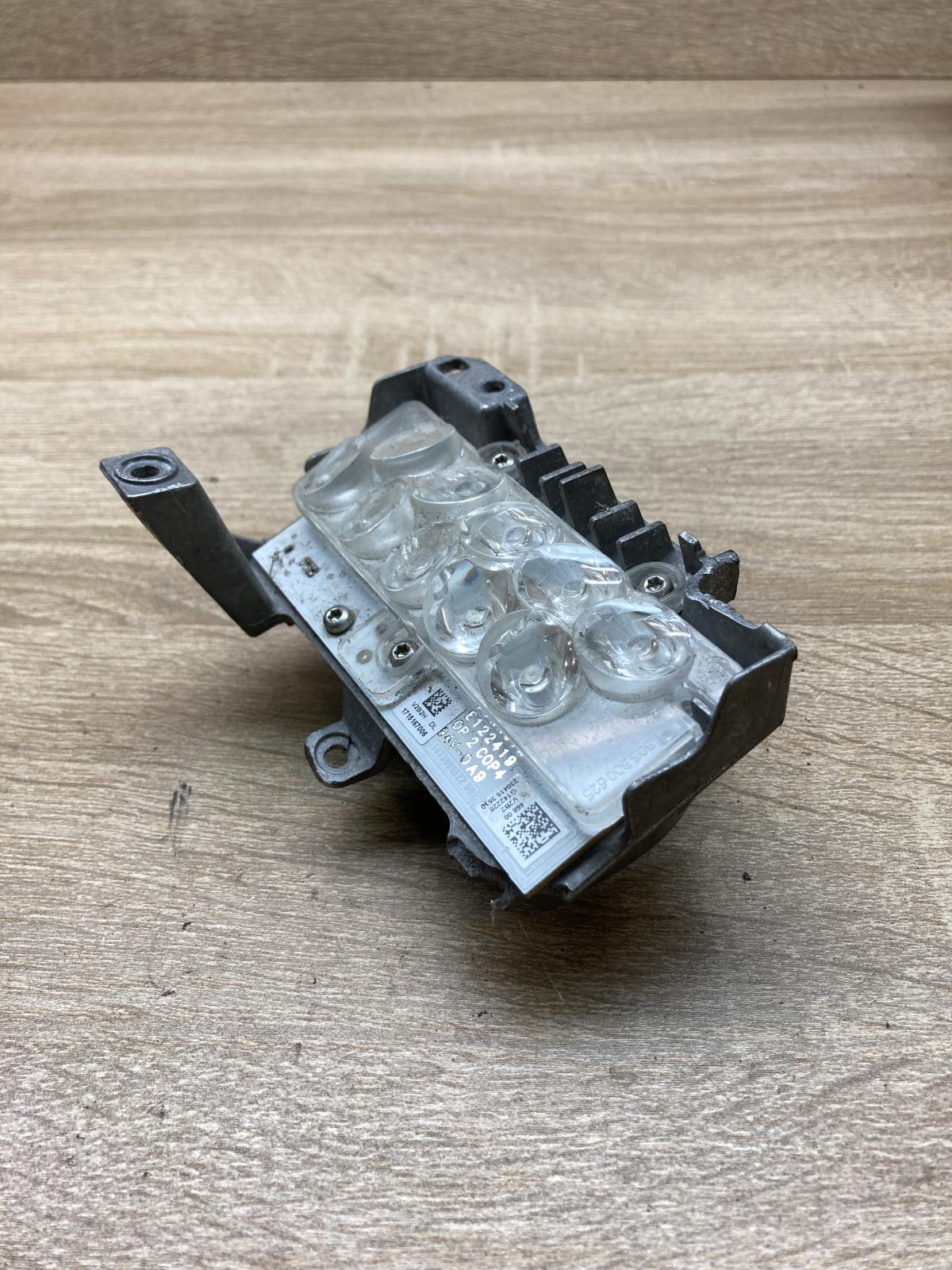 E122419 1473000  LED ballast control module Mercedes-Benz C W205
