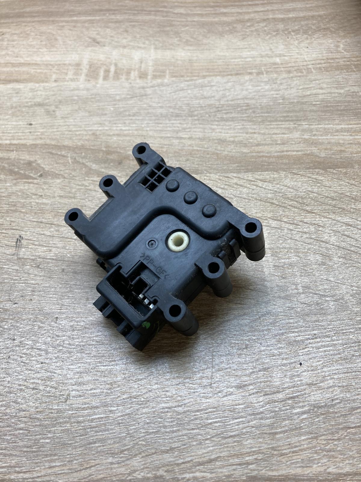 Mazda cx   Air flap motor/actuator Mazda CX-5