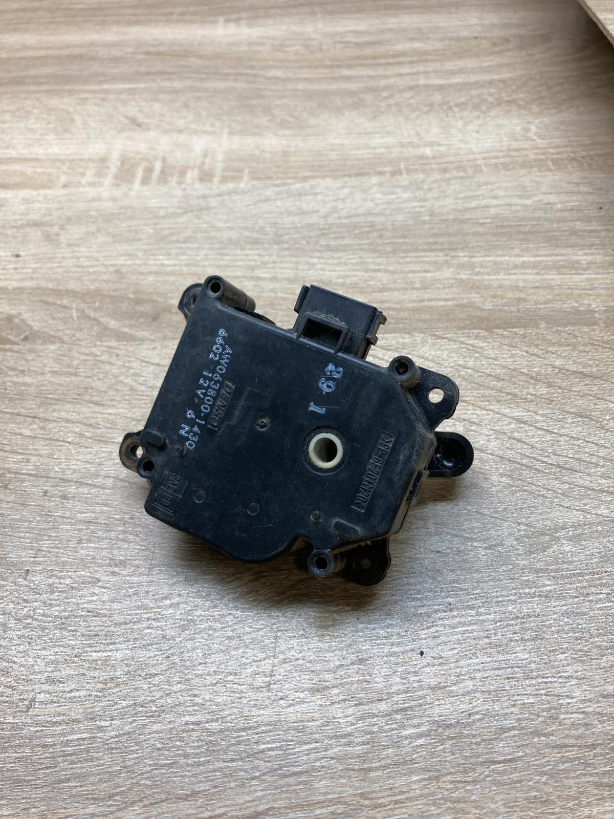 AW063800 1430   Air flap motor/actuator Honda Odyssey