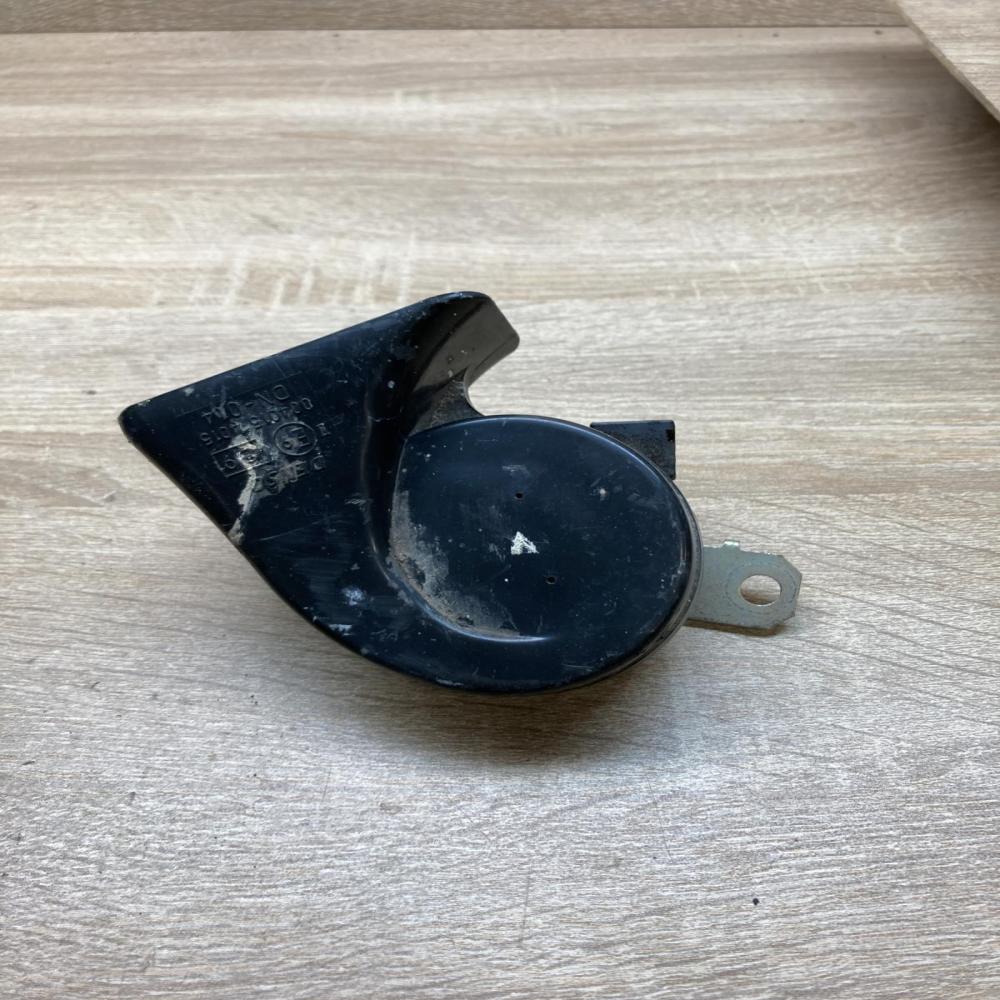 272200 6880 12V 4 5A 110dB  Horn signal Toyota Sequoia (XK30-XK40)