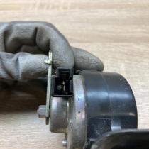 272200 6880 12V 4 5A 110dB  Horn signal Toyota Sequoia (XK30-XK40)