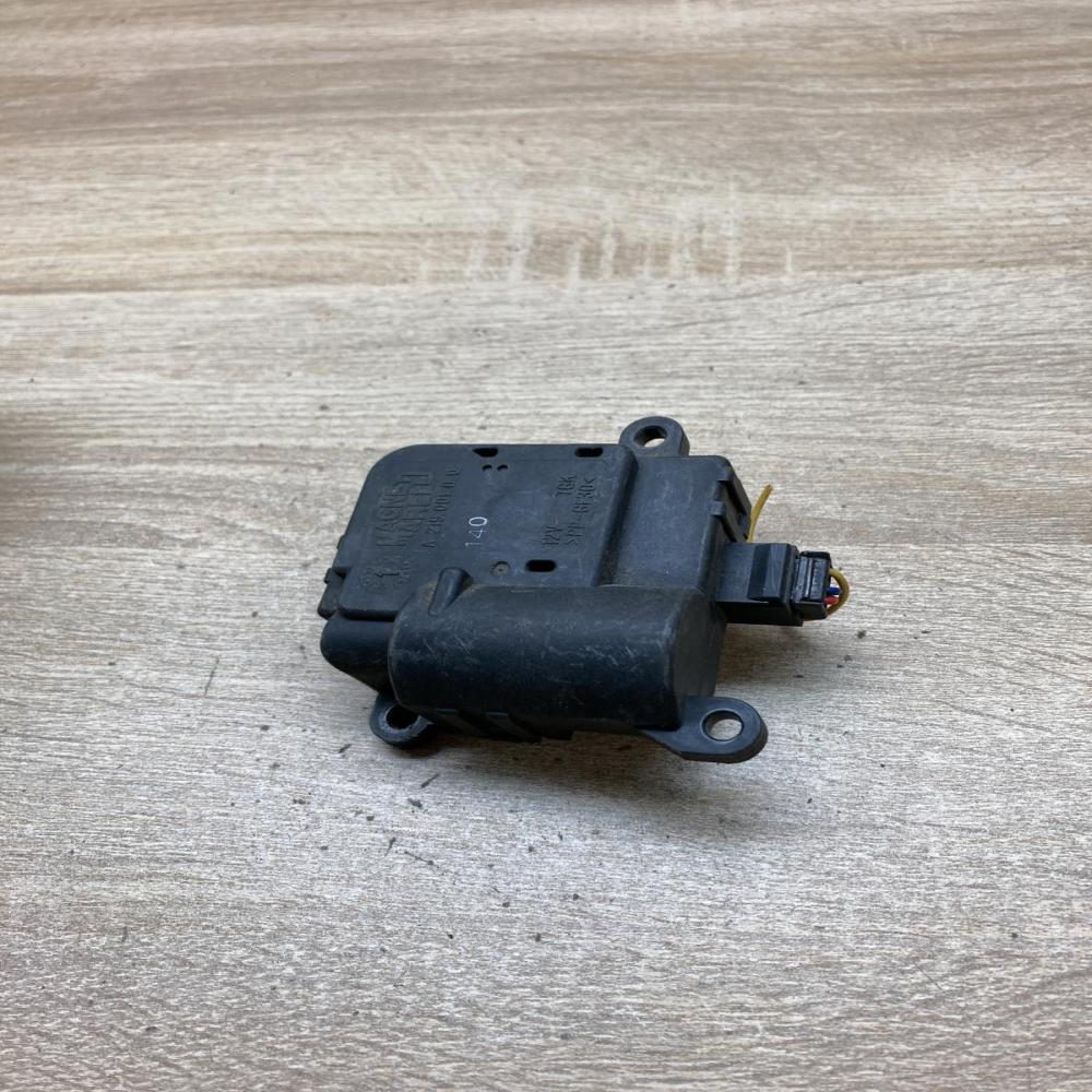 A21900100   Air flap motor/actuator Peugeot 307