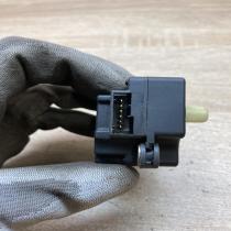 75622F 131102  Air flap motor/actuator Volvo S60