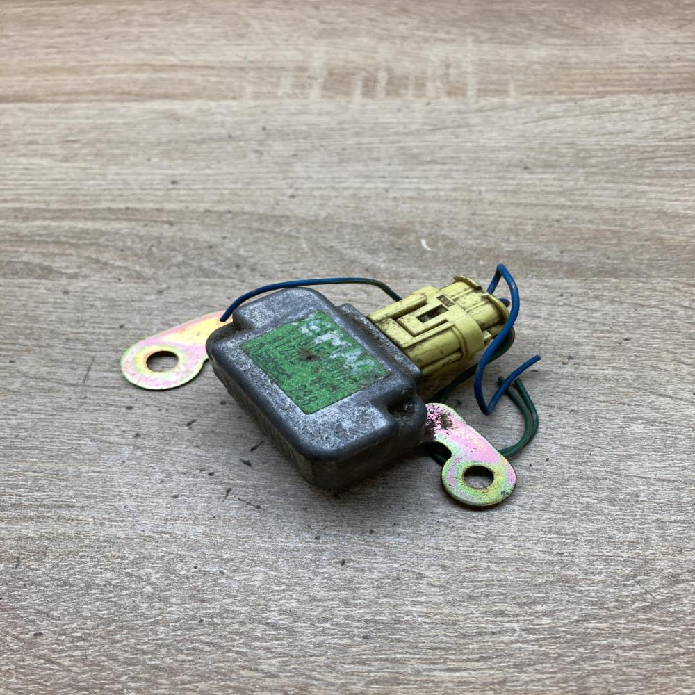 Premacy sensor   Airbag deployment crash/impact sensor Mazda Premacy