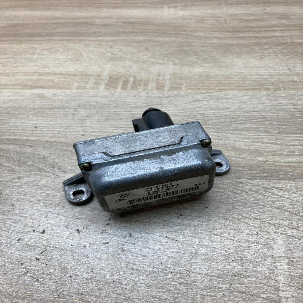 1K0907655B   ESP acceleration yaw rate sensor Volkswagen Golf V