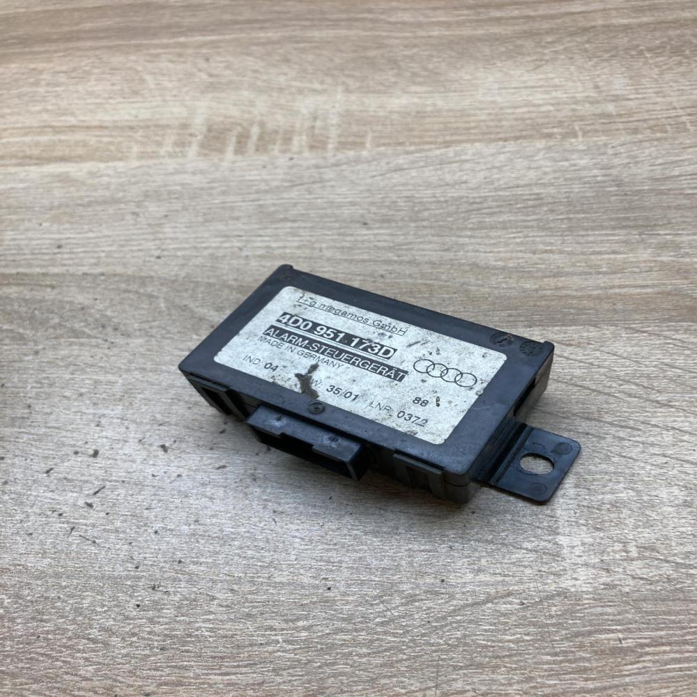 4D0951173D   Alarm control unit/module Audi A8 S8 D2 4D