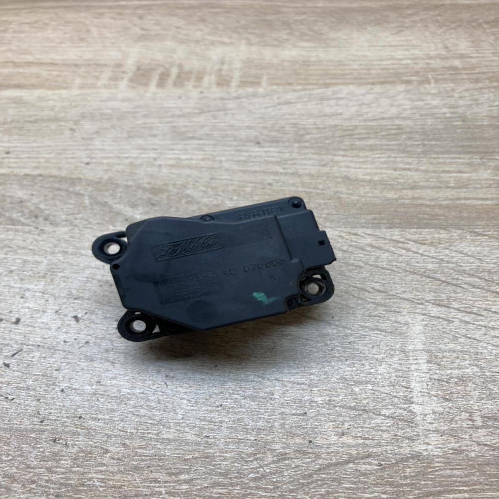 4N5H 19E616 AC 4N5H19E616AC  Air flap motor/actuator Ford Focus