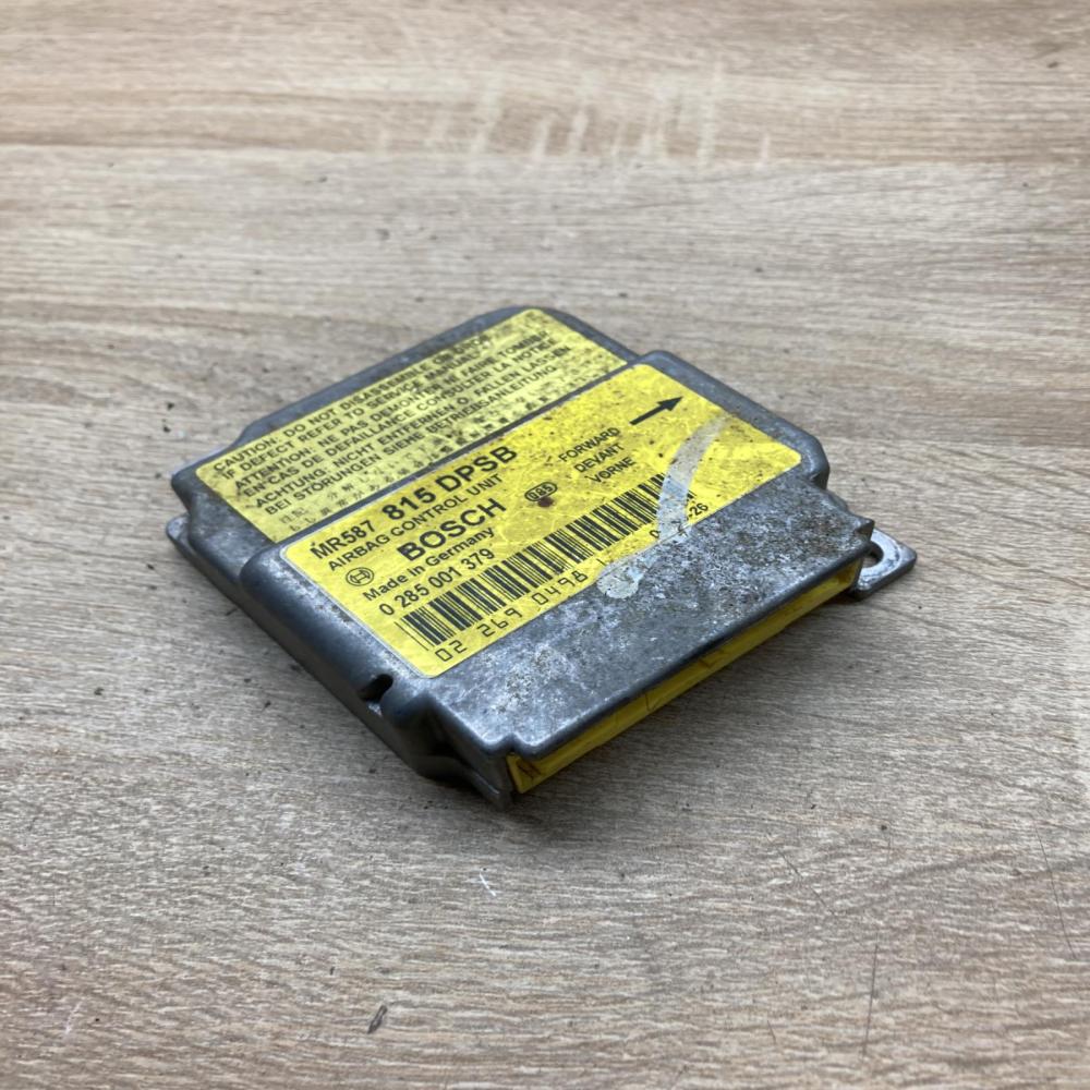MR587815 0285001379  Airbag control unit/module Mitsubishi Space Star