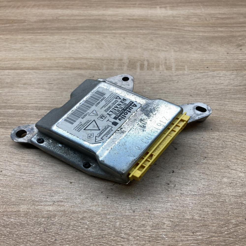 8200138952 601958800  Airbag control unit/module Renault Laguna II
