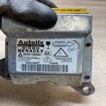 8200138952 601958800  Airbag control unit/module Renault Laguna II
