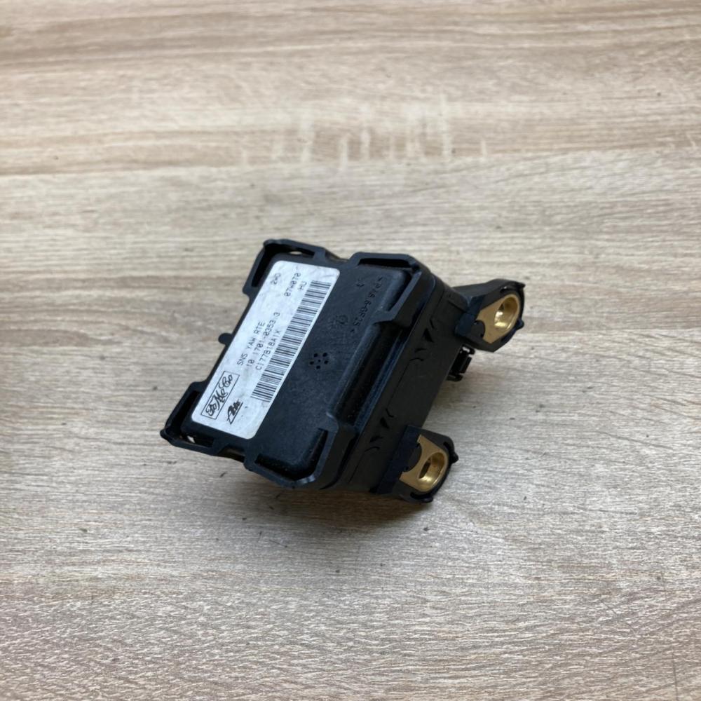101701 03533   ESP acceleration yaw rate sensor Volvo C30