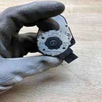 8372147   Air flap motor/actuator BMW 5 E39