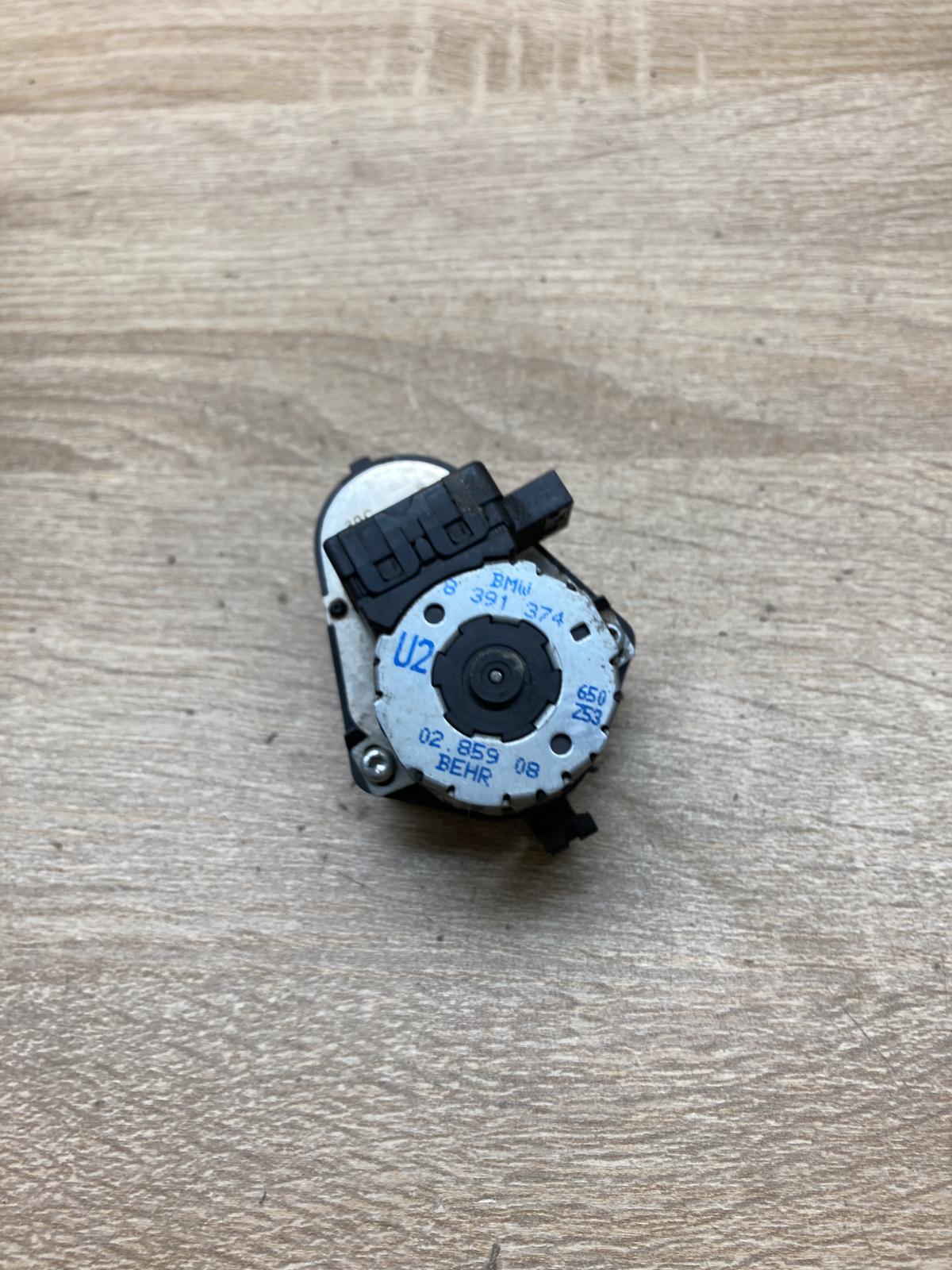 8391374   Air flap motor/actuator BMW 3 E46