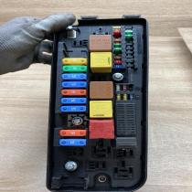 13144711   Fuse module Opel Signum