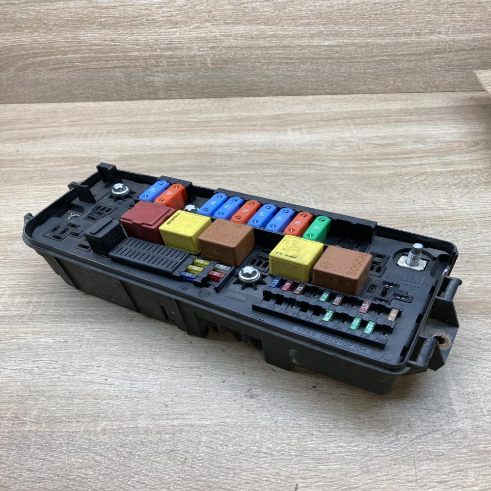 13187505   Fuse module Opel Vectra C