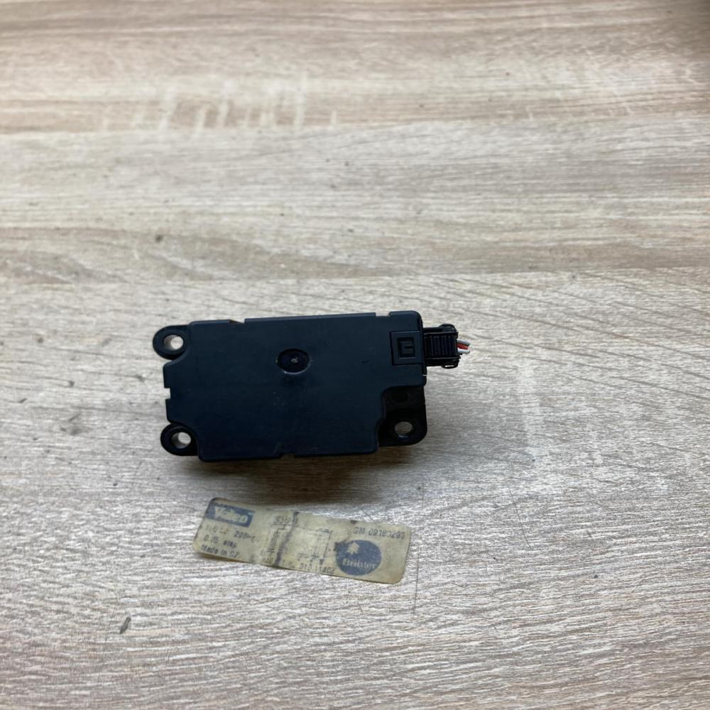 09180203   Air flap motor/actuator Opel Vectra C
