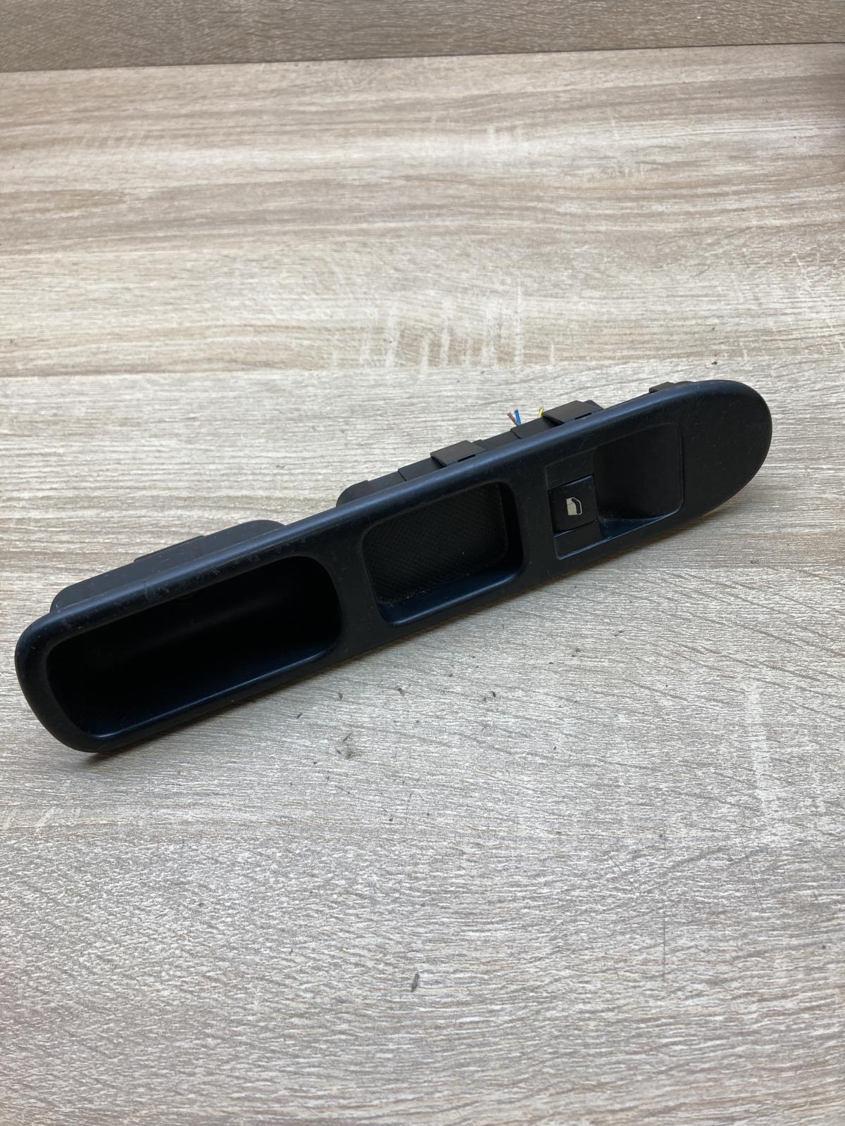 96351625XT   Electric window control switch Peugeot 307