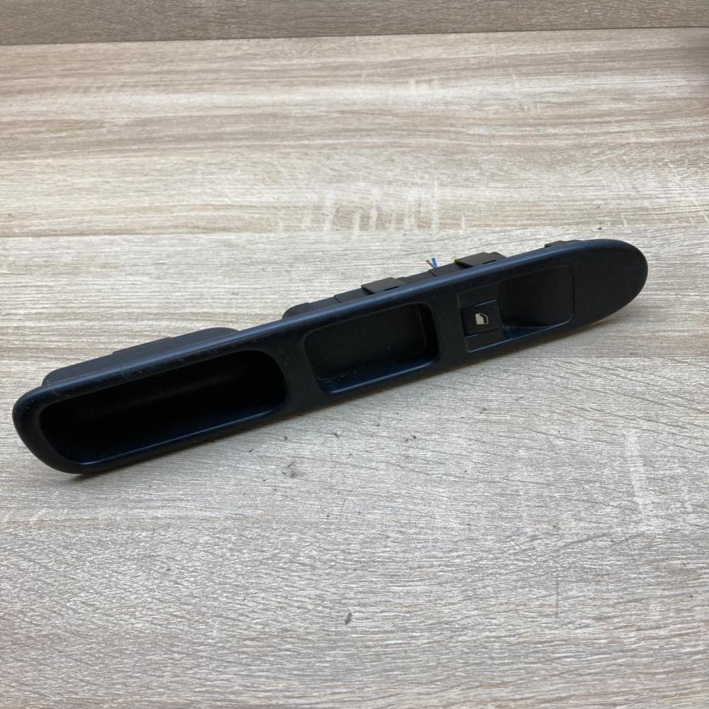 96351625XT   Electric window control switch Peugeot 307