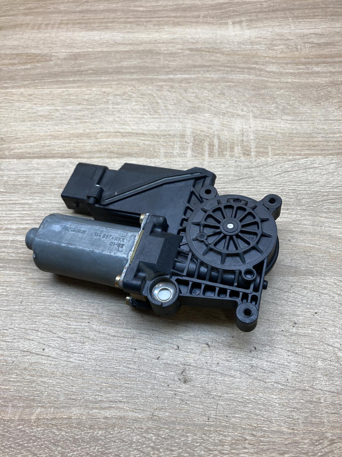 101154 301 0130821698  Front door window regulator motor Mercedes-Benz A W168