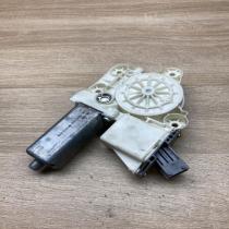 0130822032 999060 102  Rear door window regulator motor Toyota Avensis T250