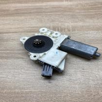 0130822032 999060 102  Rear door window regulator motor Toyota Avensis T250