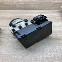 100925 01103 2M51 2M110 EB  ABS Pump Ford Focus