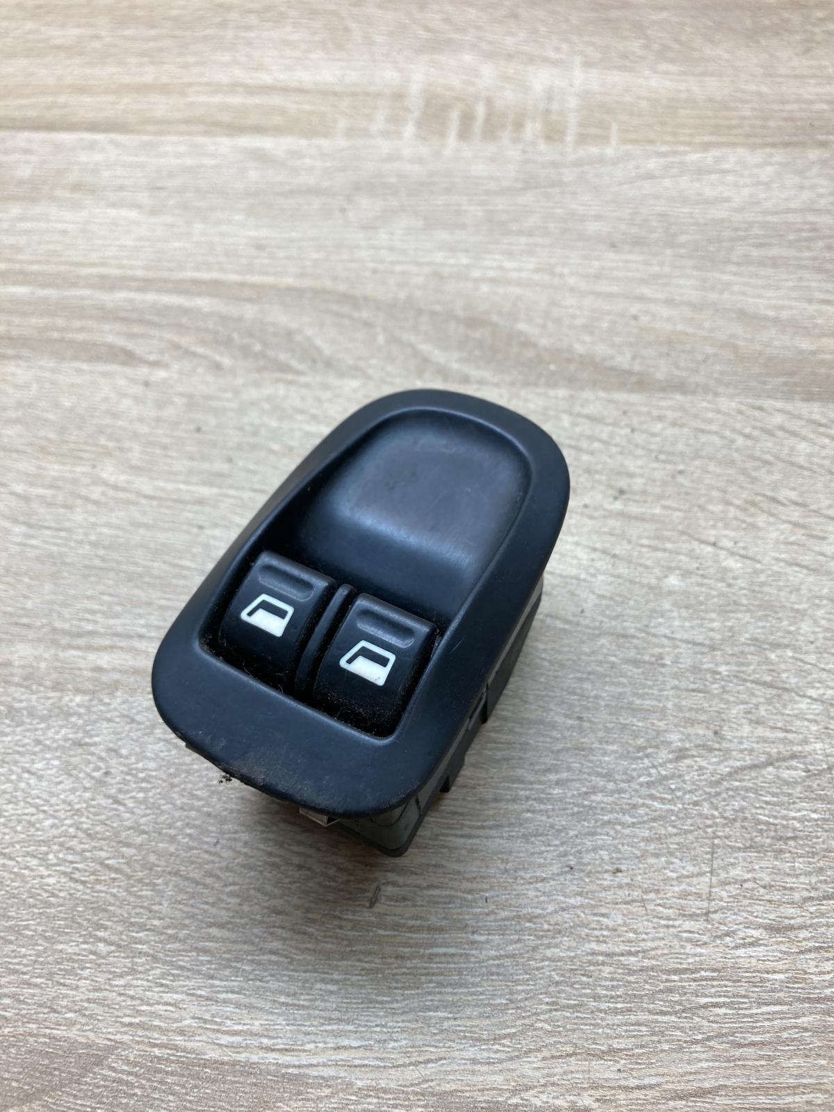 PEUGEOT driver window switch   Electric window control switch Peugeot 307