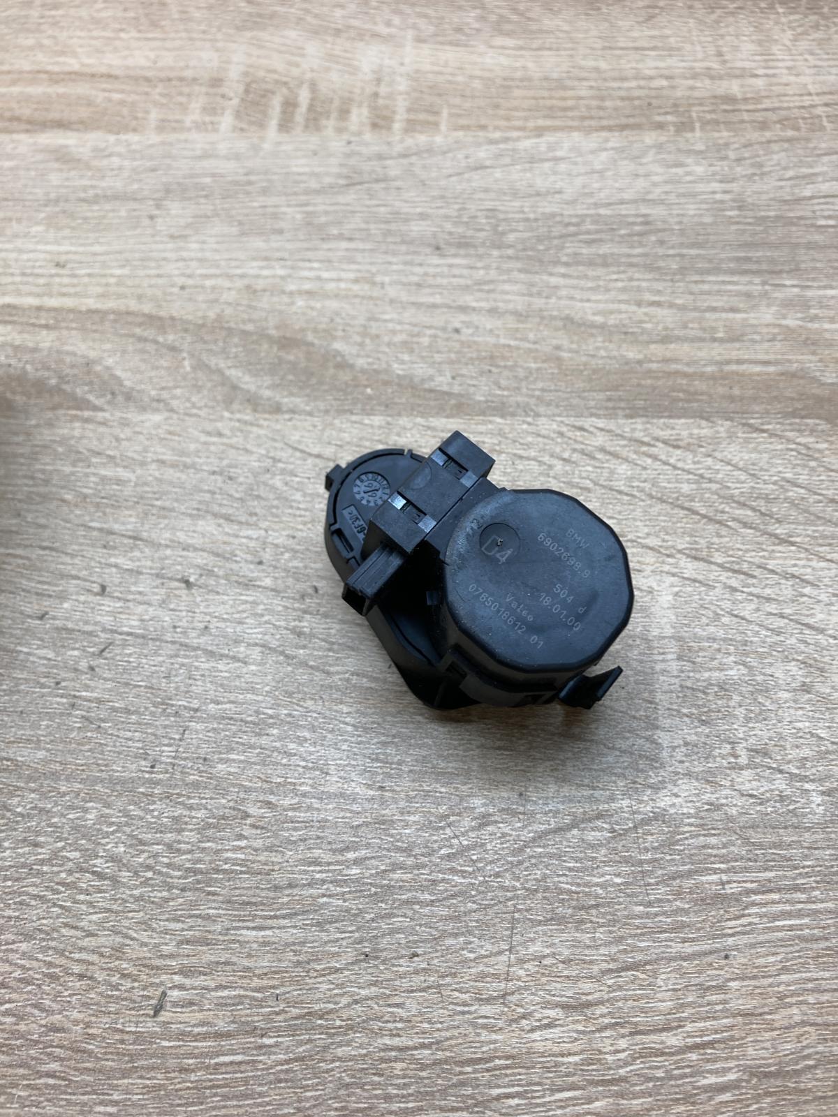 6902698   Air flap motor/actuator BMW 5 E39