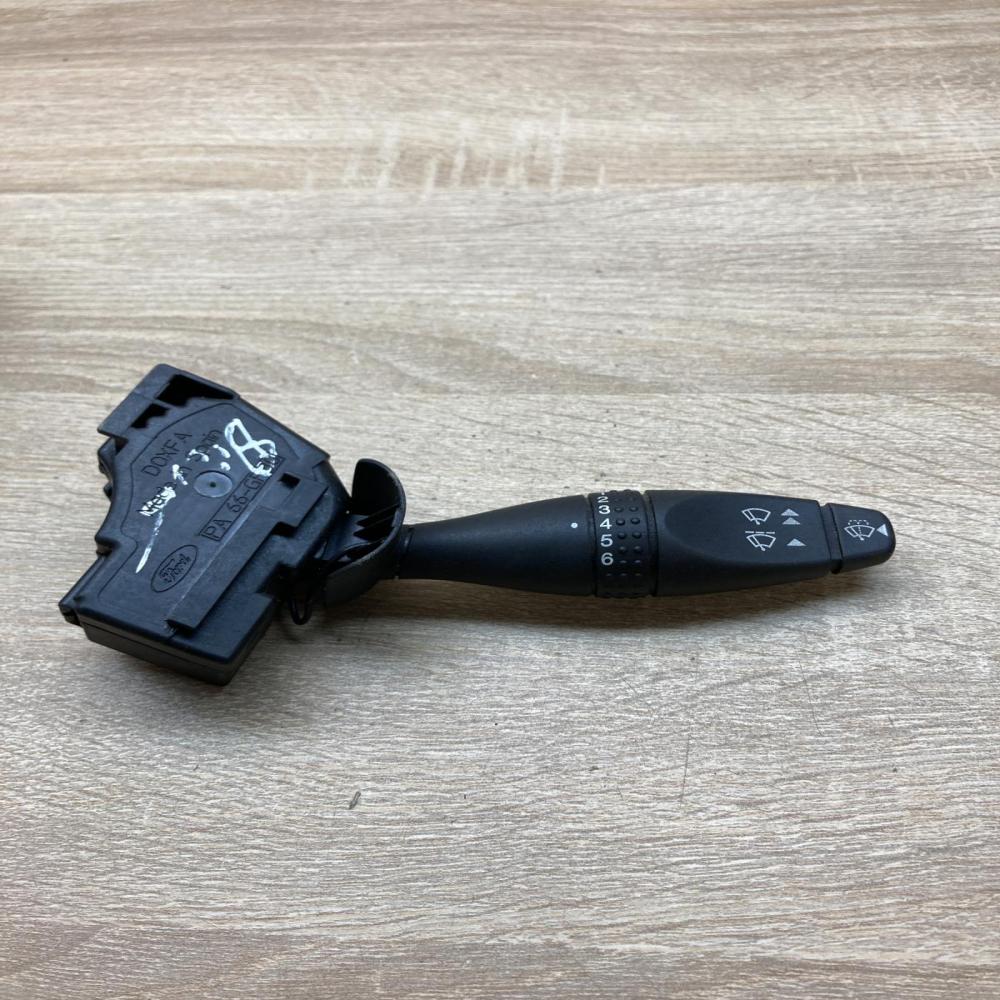 98AG 17A553 DC 98AG17A553DC  Wiper control stalk Ford Focus