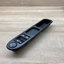 96351622XT 53269706  Electric window control switch Peugeot 307