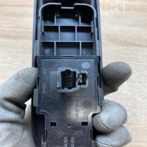 96351622XT 53269706  Electric window control switch Peugeot 307
