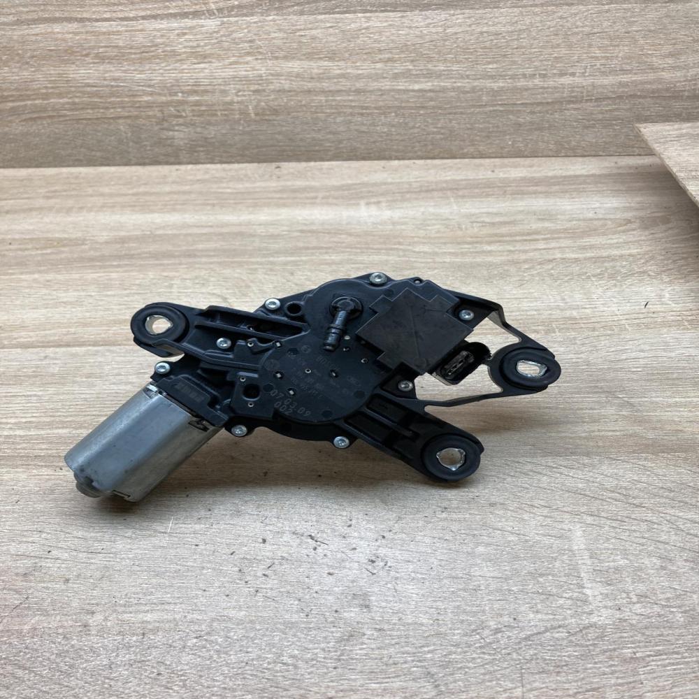 1K6955711C   Rear window wiper motor Volkswagen Golf V