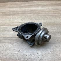 038129637D   EGR valve Volkswagen PASSAT B6