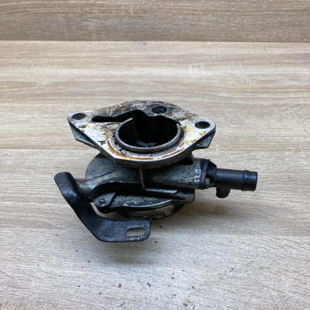 06T278 700673  Vacuum valve Mazda 6