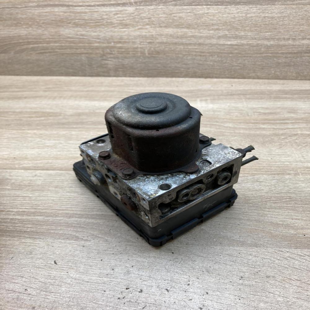 44510 13070 89541 13040  ABS Pump Toyota Corolla Verso E121