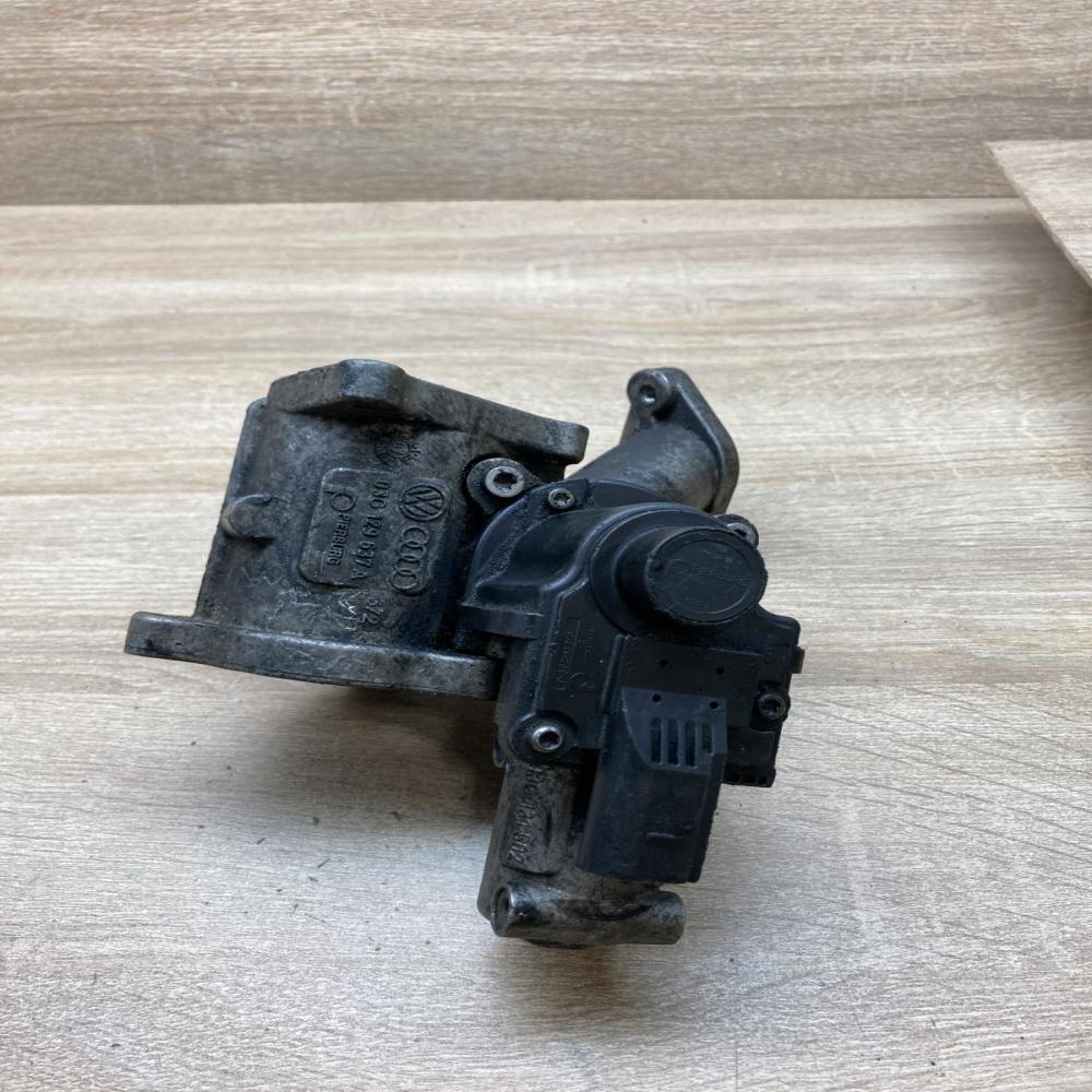 03G129637A   EGR valve Volkswagen PASSAT B6
