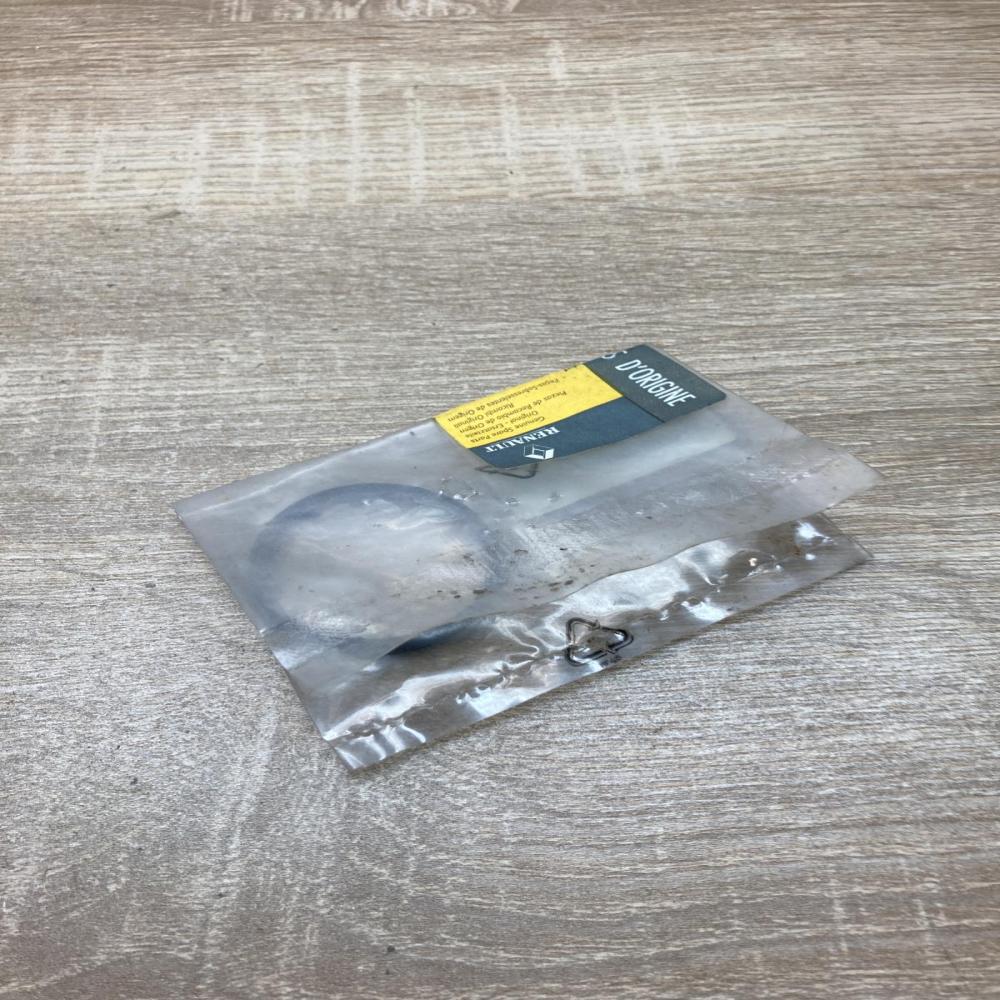 7701047893   Other engine part Renault Megane I