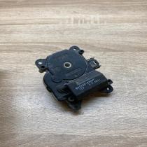063700 8320   Air flap motor/actuator Toyota RAV 4 (XA20)