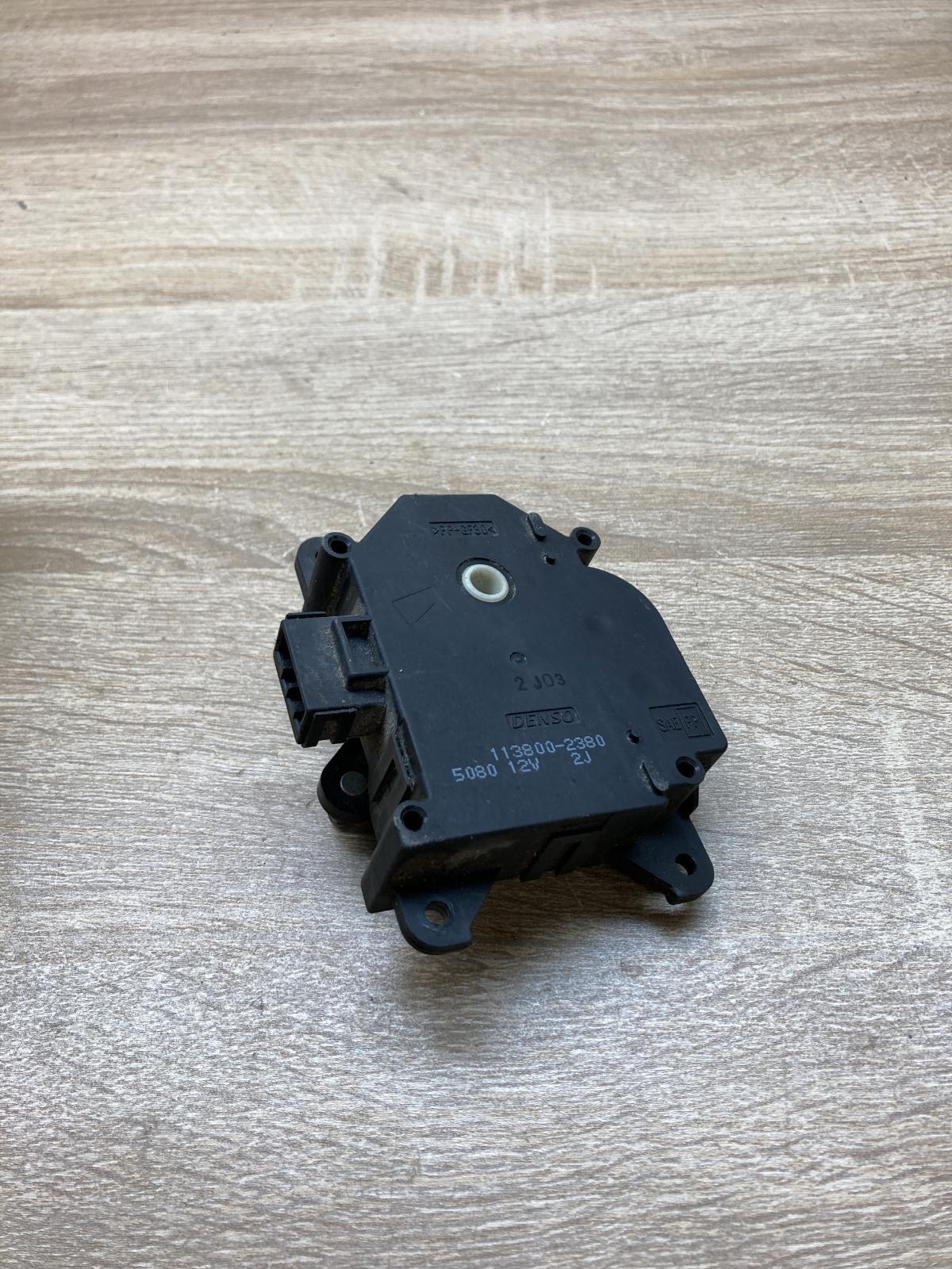 113800 2380   Air flap motor/actuator Honda Accord