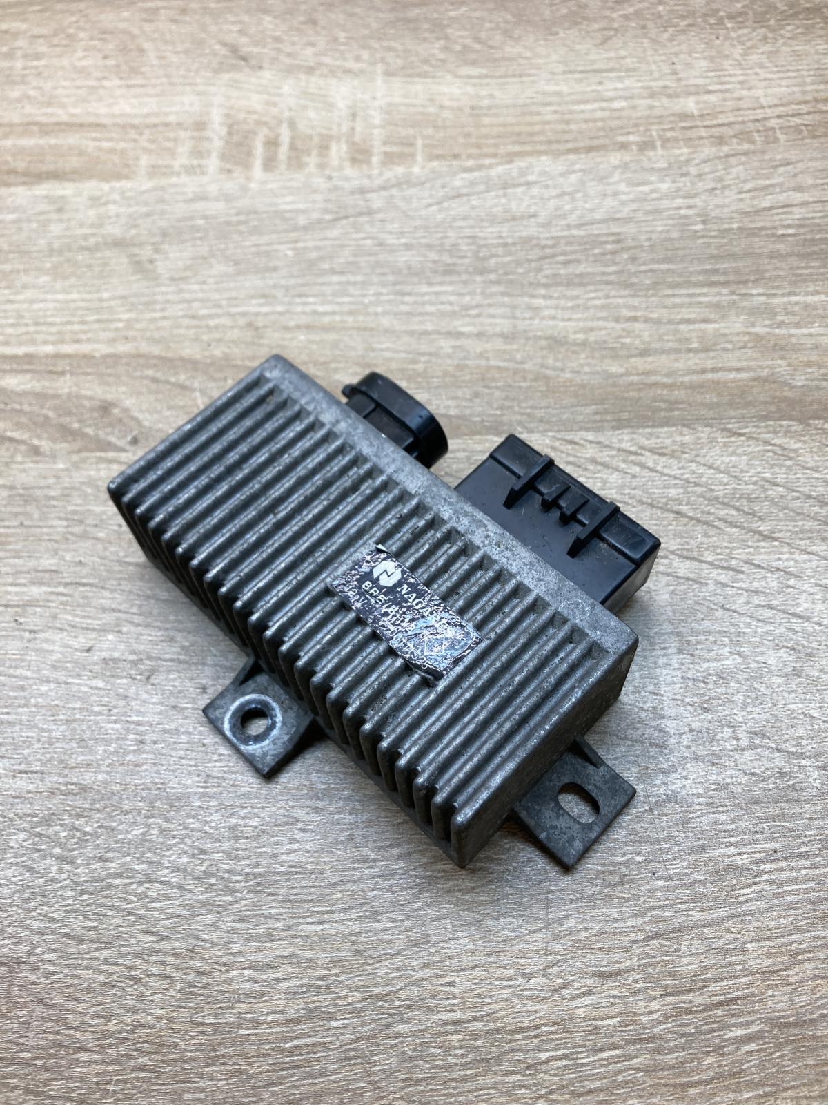 7700111525   Glow plug pre-heat relay Renault Scenic I