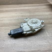 A2518200842 997081 0130822272 Front door window regulator motor Mercedes-Benz R